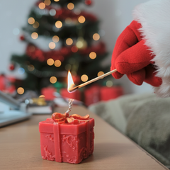 'Wrapped Gift' Christmas Present Scented Candle
